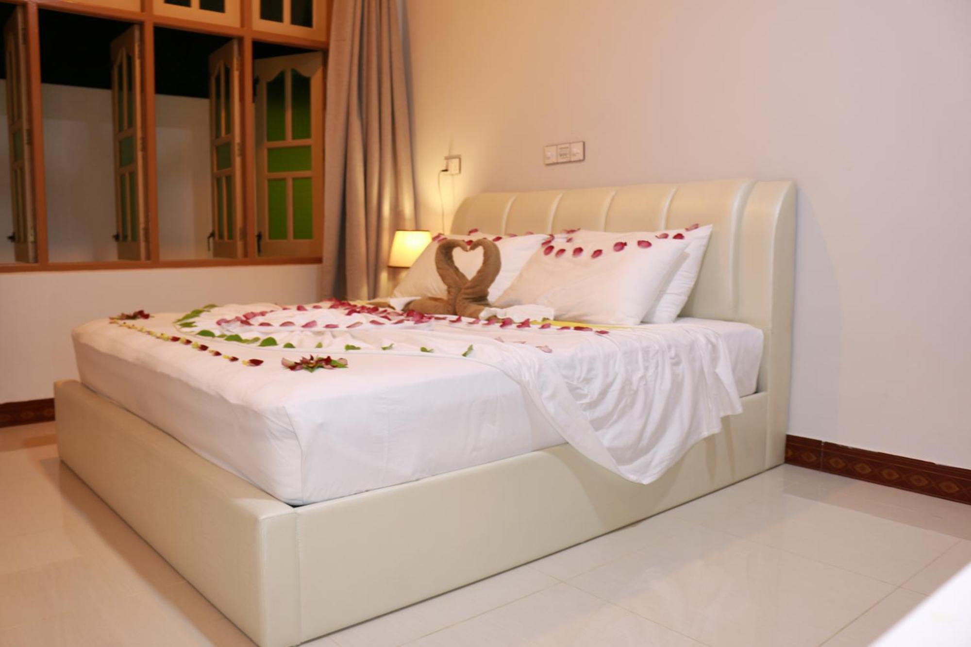 Oasis Village Fenfushi, Maldives Экстерьер фото